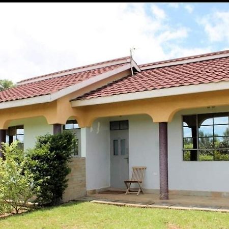 Buens Lugar Hotel Nanyuki Kültér fotó